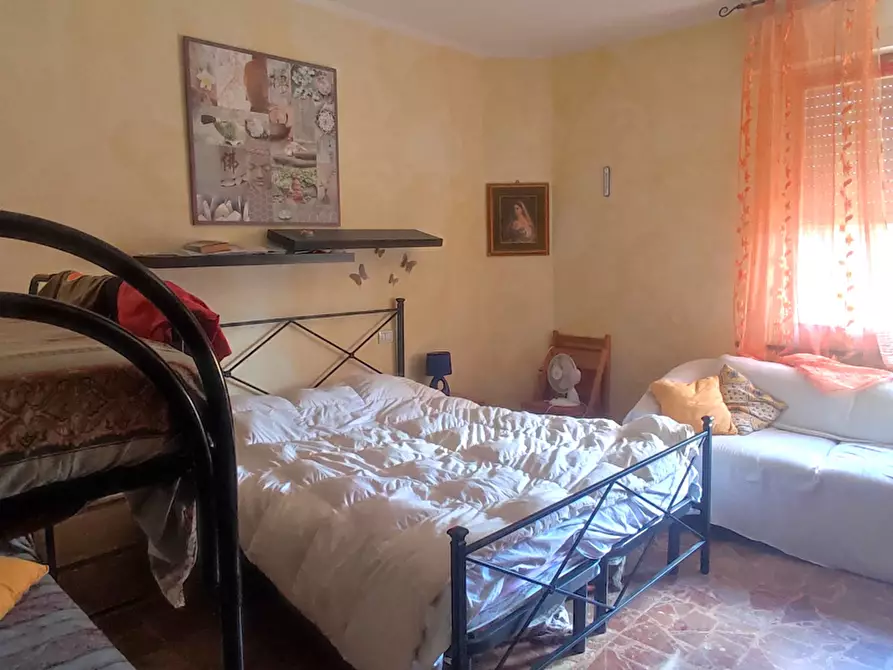 Immagine 5 di Appartamento in vendita  a Massa