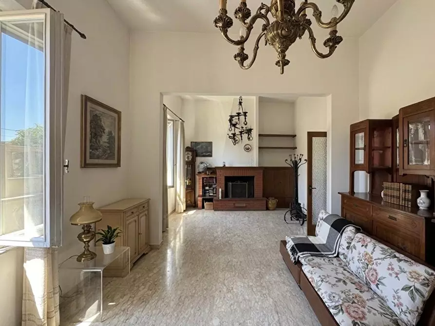 Immagine 2 di Porzione di casa in vendita  a Pontedera