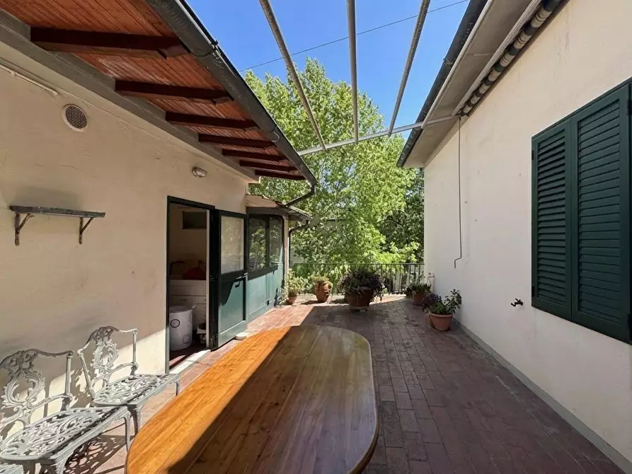 Immagine 1 di Porzione di casa in vendita  a Pontedera