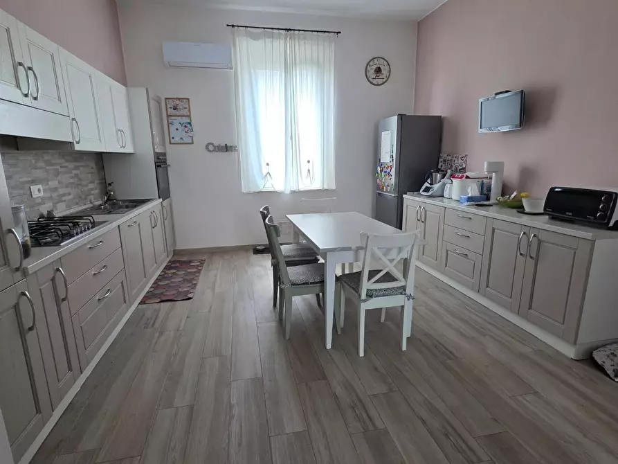 Immagine 3 di Appartamento in vendita  a Pontedera
