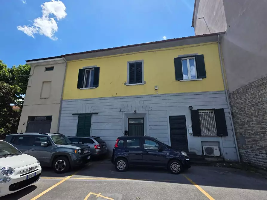Immagine 21 di Appartamento in vendita  a Pontedera