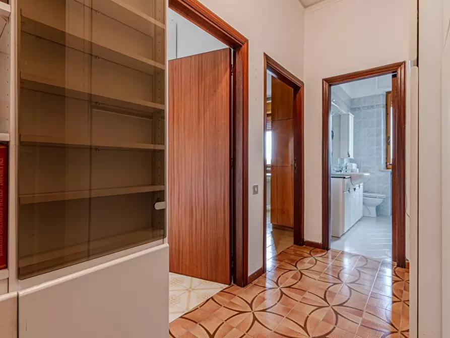Immagine 39 di Appartamento in vendita  a Siena