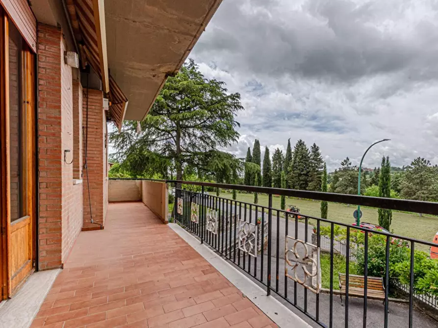 Immagine 8 di Appartamento in vendita  a Siena