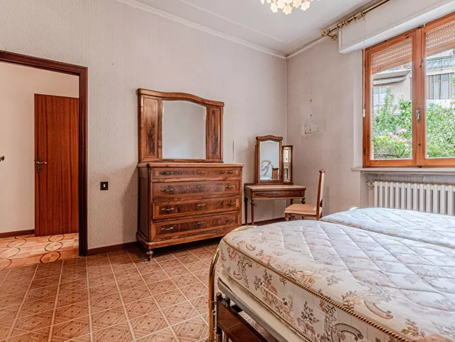 Immagine 23 di Appartamento in vendita  a Siena