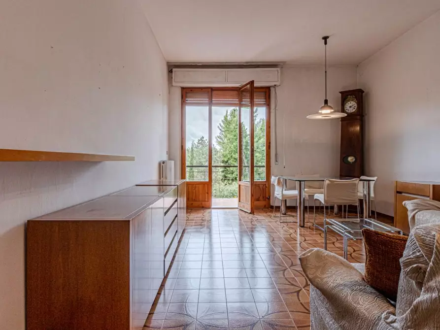 Immagine 2 di Appartamento in vendita  a Siena