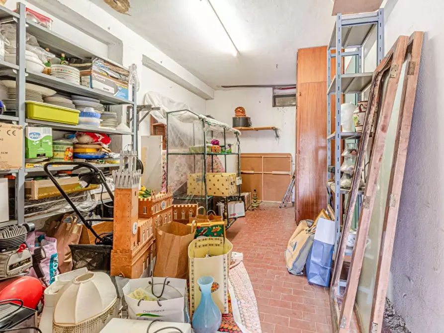 Immagine 51 di Appartamento in vendita  a Siena