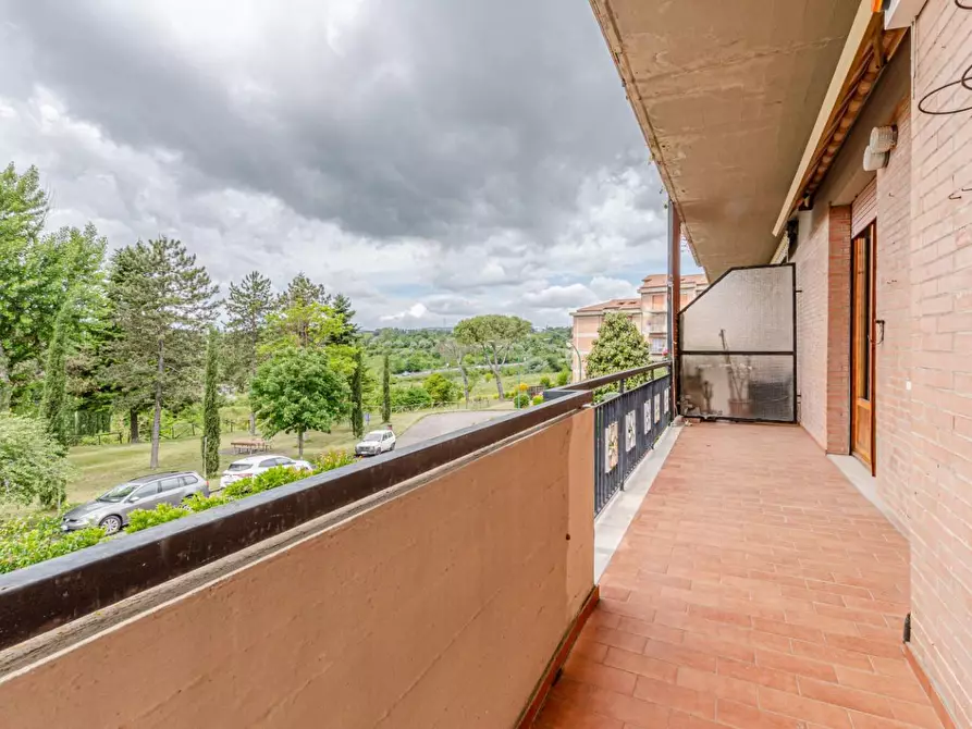Immagine 10 di Appartamento in vendita  a Siena