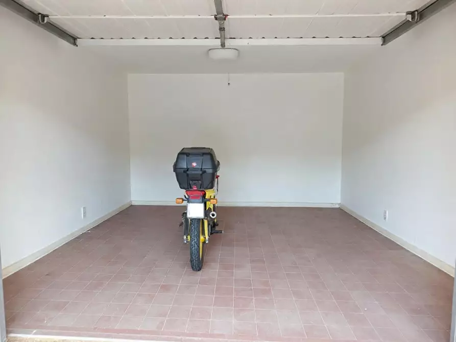 Immagine 43 di Appartamento in vendita  a Pisa
