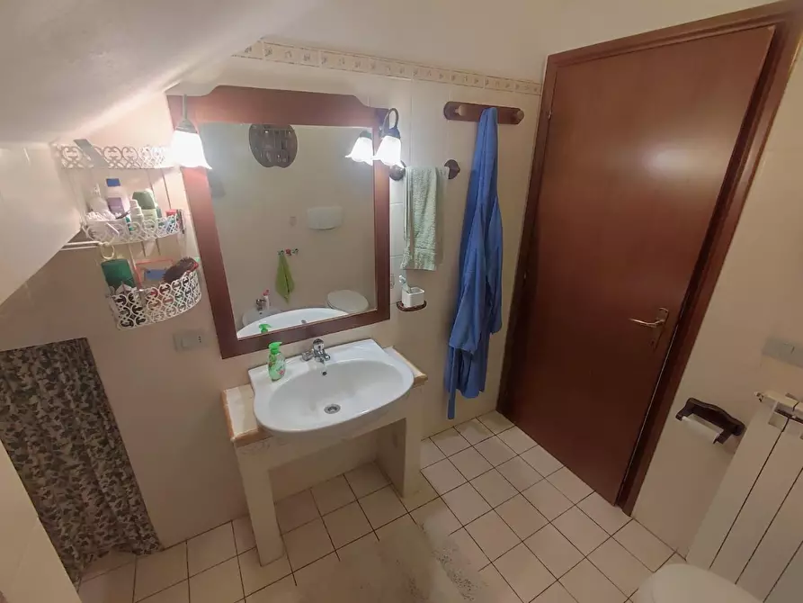 Immagine 9 di Villetta a schiera in vendita  a Terricciola
