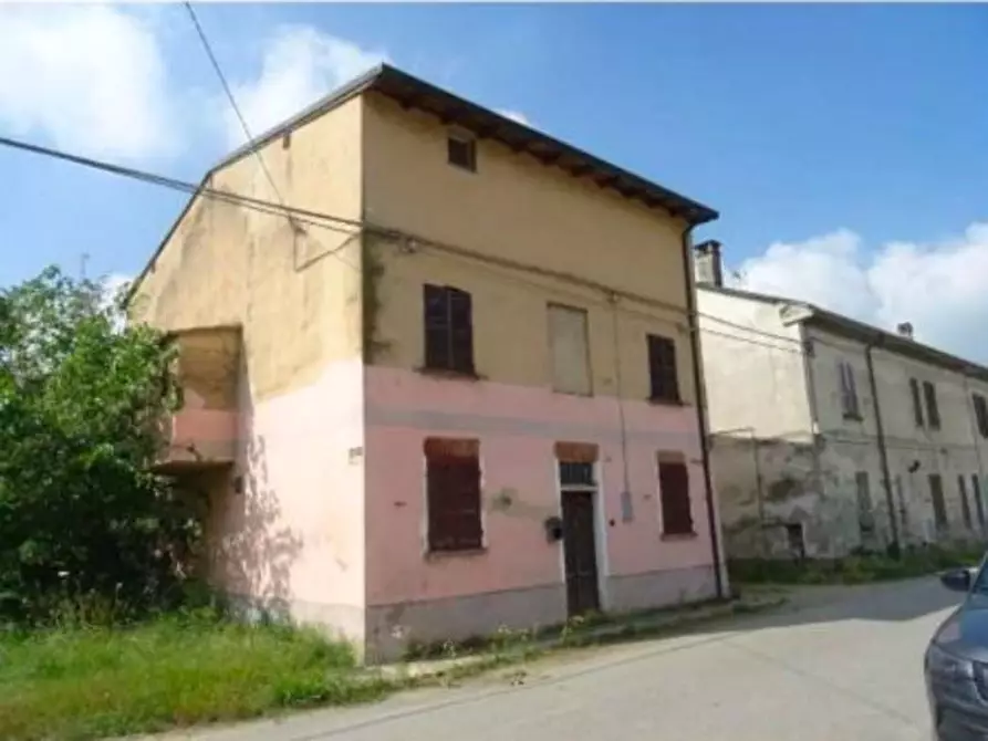 Immagine 1 di Villa in vendita  a Galliavola