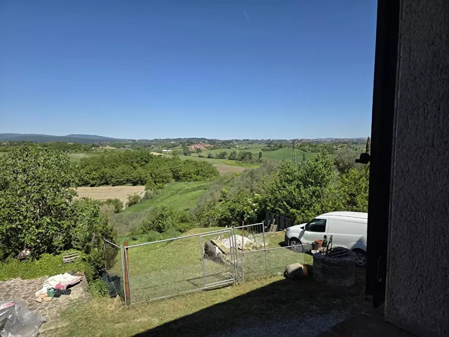 Immagine 4 di Appartamento in vendita  a Siena