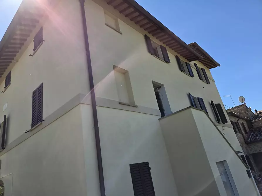 Immagine 3 di Appartamento in vendita  a Siena