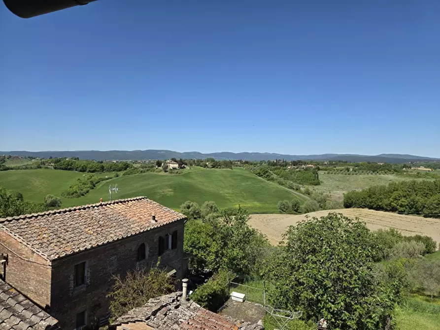 Immagine 7 di Appartamento in vendita  a Siena