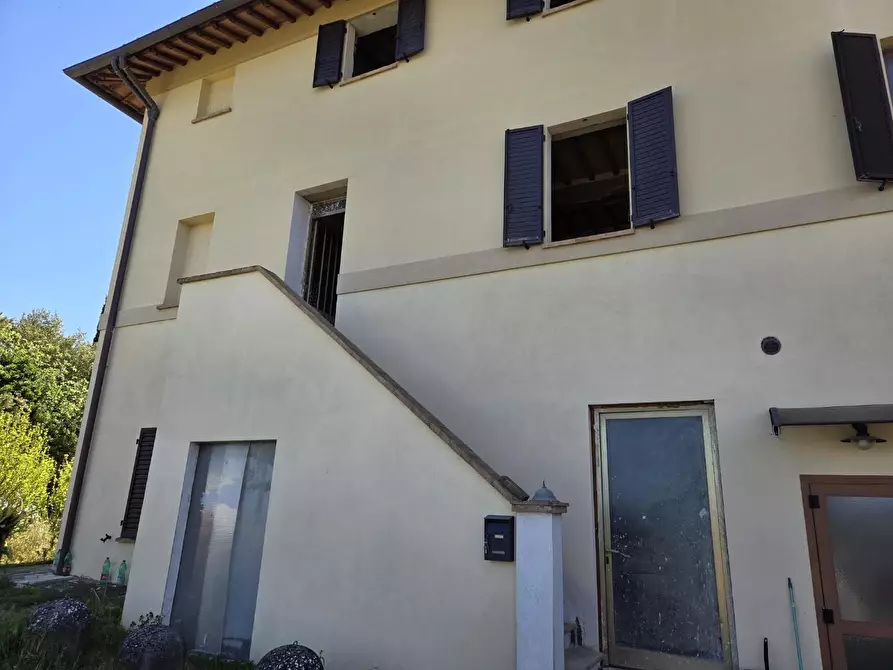 Immagine 2 di Appartamento in vendita  a Siena