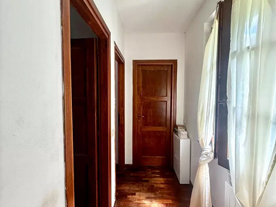 Immagine 8 di Appartamento in vendita  a Massa