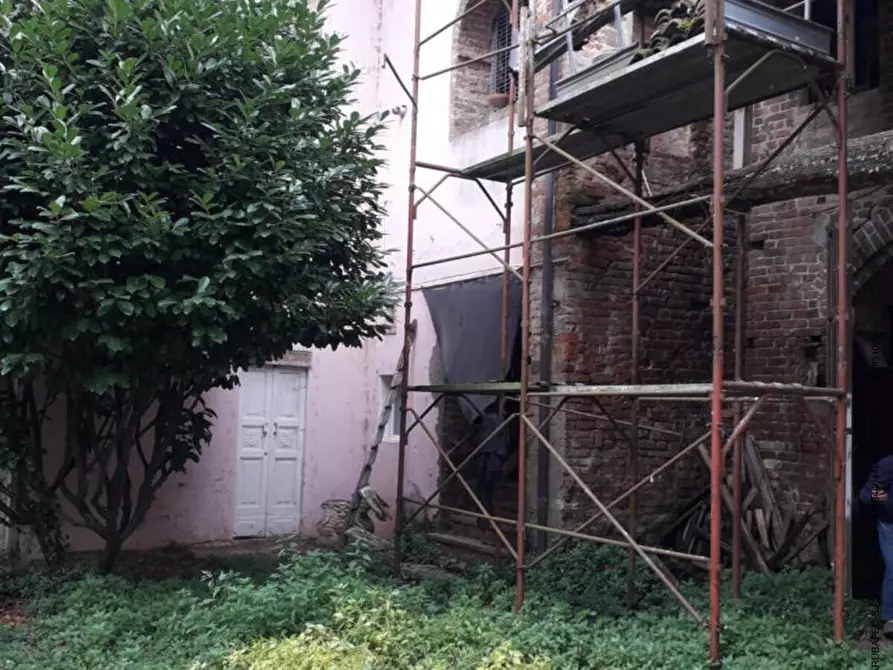 Immagine 6 di Appartamento in vendita  a Torre Beretti E Castellaro