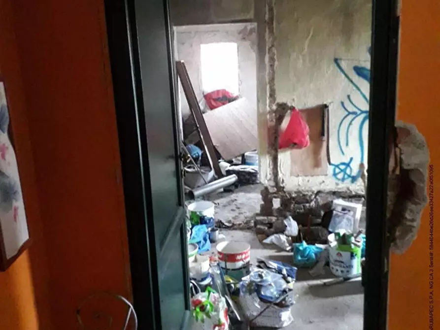Immagine 12 di Appartamento in vendita  a Torre Beretti E Castellaro