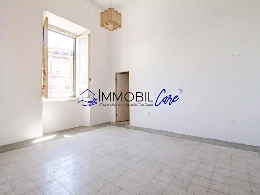 Immagine 12 di Appartamento in vendita  a Livorno