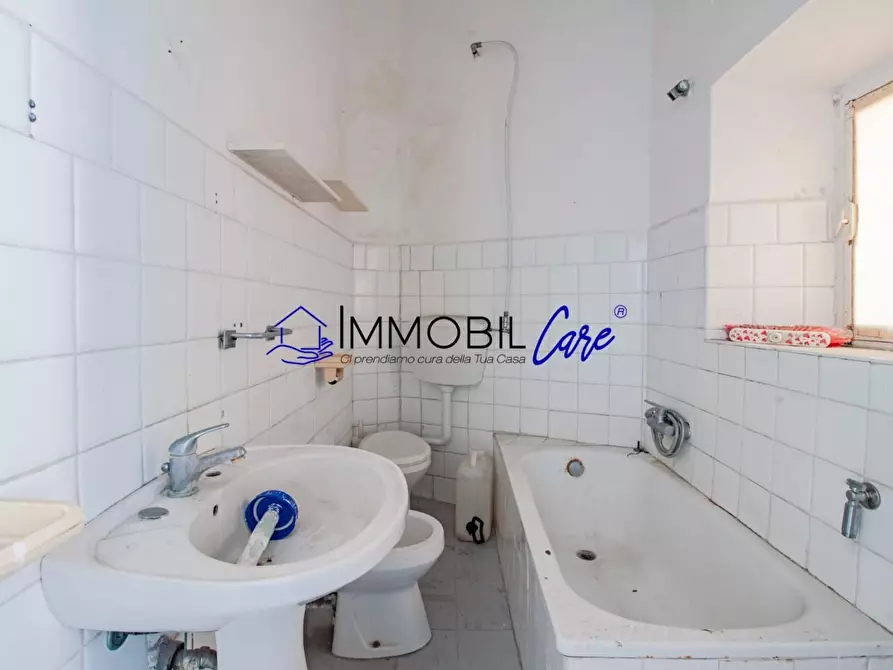 Immagine 14 di Appartamento in vendita  a Livorno