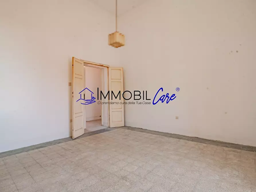 Immagine 13 di Appartamento in vendita  a Livorno