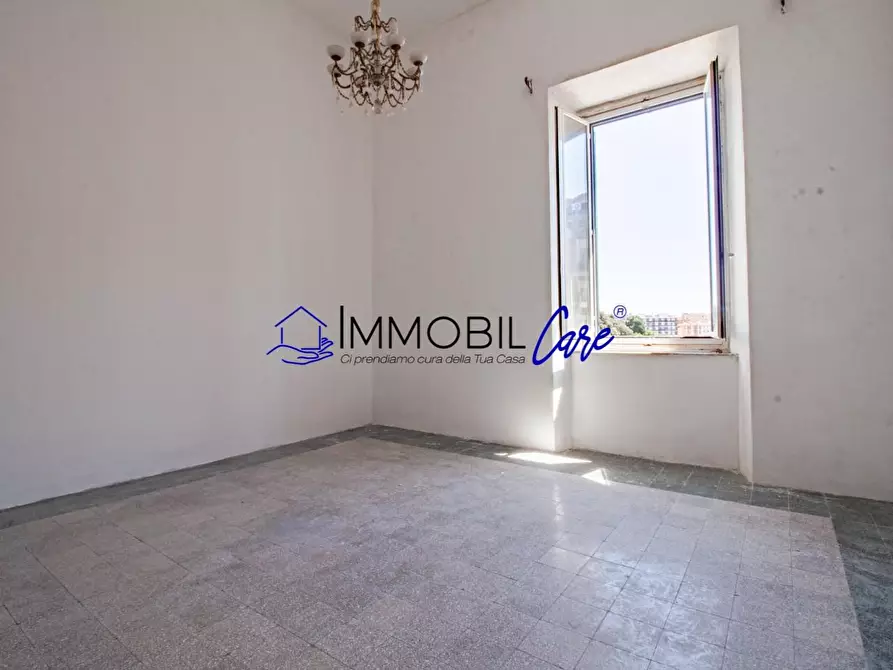 Immagine 10 di Appartamento in vendita  a Livorno