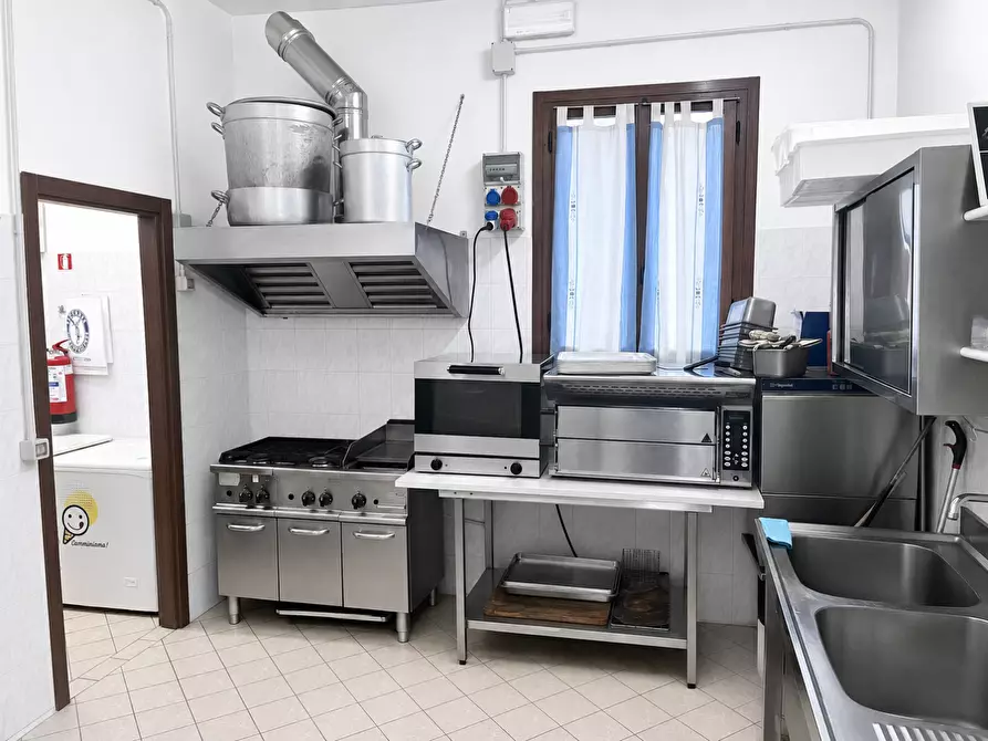 Immagine 10 di Bar / Ristorante in vendita  a Capannoli