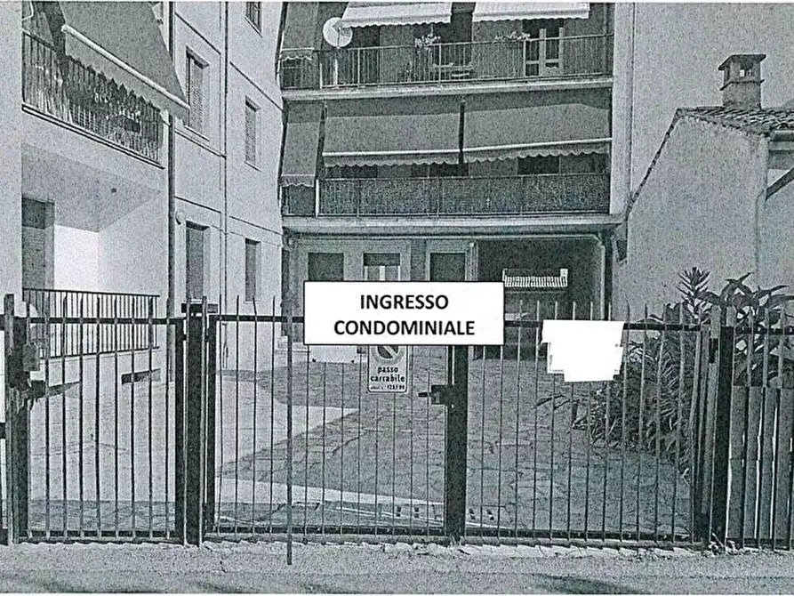 Immagine 3 di Appartamento in vendita  a Voghera