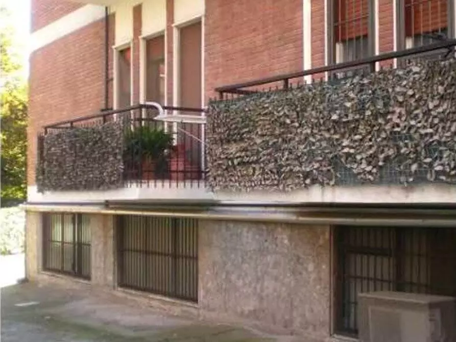Immagine 1 di Ufficio in vendita  a San Giuliano Milanese