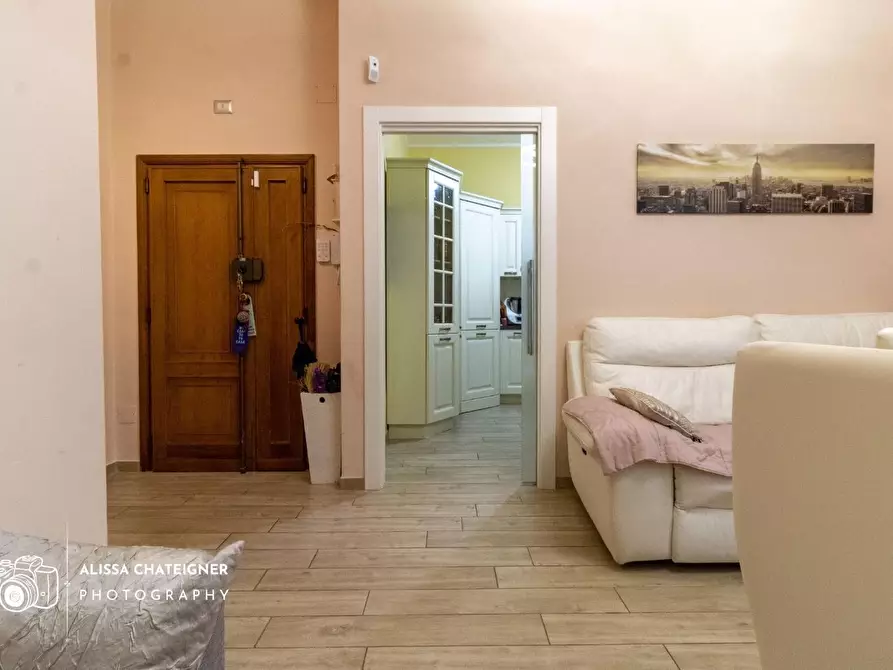 Immagine 9 di Appartamento in vendita  a Siena