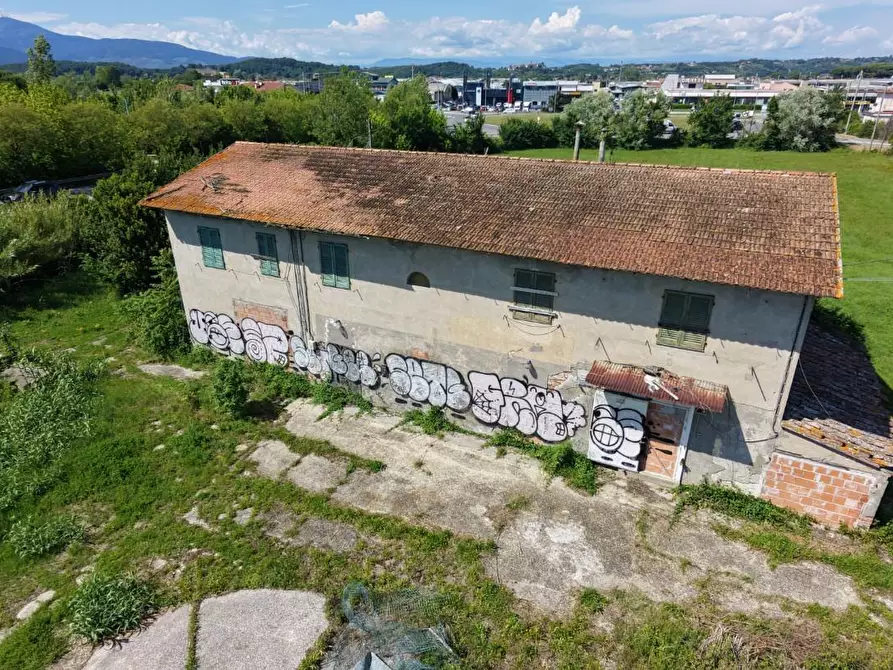 Immagine 8 di Rustico / casale in vendita  a Pontedera