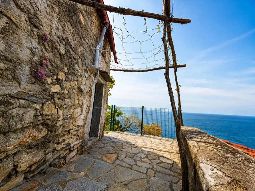 Immagine 4 di Rustico / casale in vendita  a La Spezia