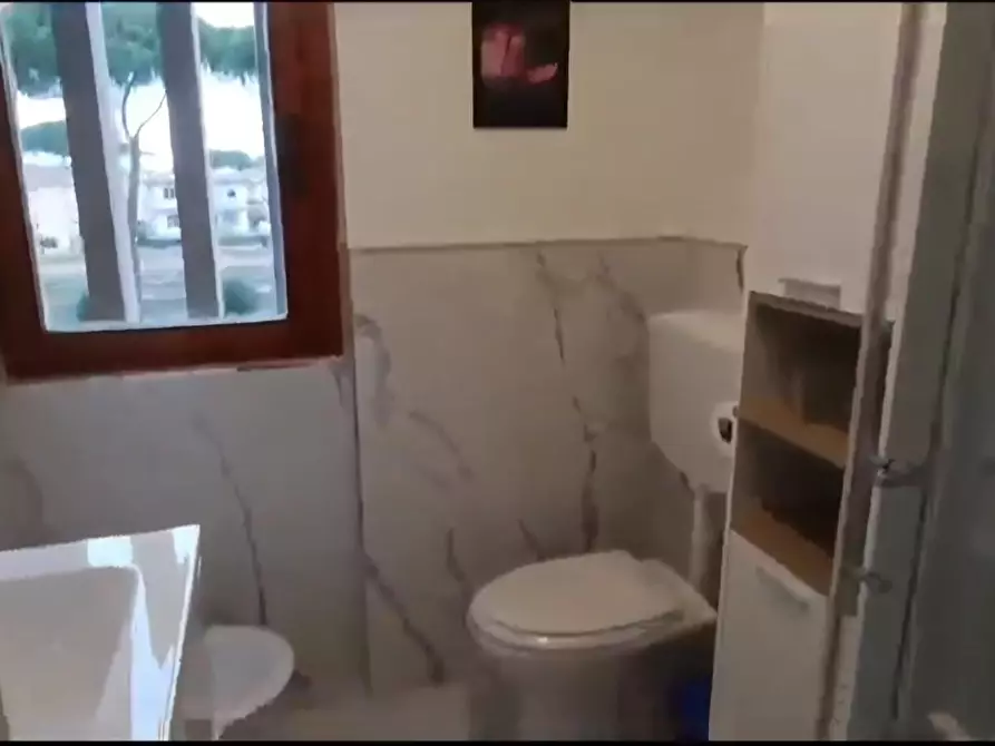 Immagine 8 di Appartamento in vendita  a Viareggio