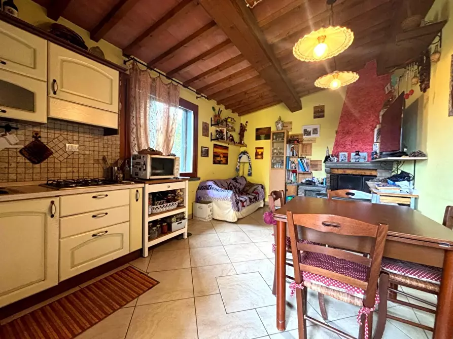 Immagine 2 di Appartamento in vendita  a Empoli