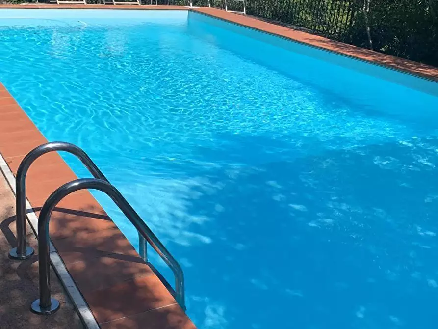 Immagine 29 di Casa colonica in vendita  a Lucca