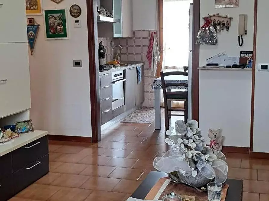 Immagine 8 di Appartamento in vendita  a Cascina