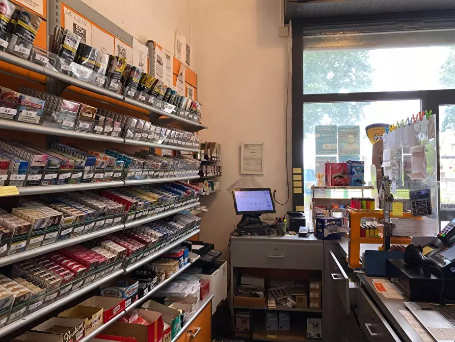 Immagine 31 di Attività commerciale in vendita  a Pisa