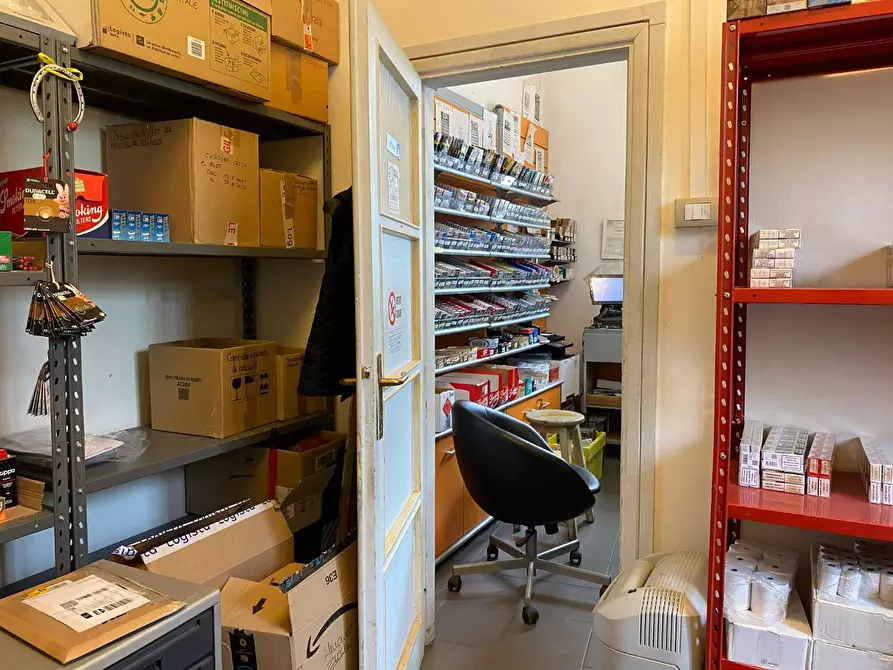 Immagine 41 di Attività commerciale in vendita  a Pisa