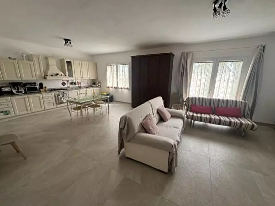 Immagine 2 di Casa bifamiliare in vendita  a San Giuliano Terme