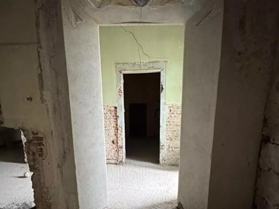 Immagine 10 di Appartamento in vendita  a Locate Di Triulzi