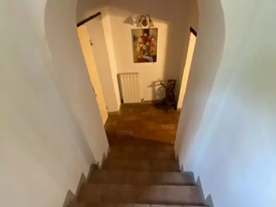 Immagine 21 di Rustico / casale in vendita  a Lucca