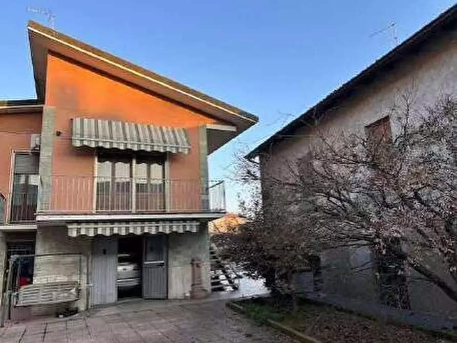Immagine 1 di Villa in vendita  a Senna Lodigiana