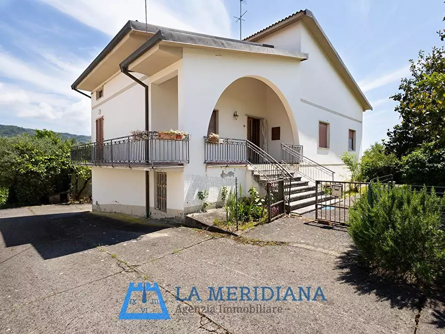 Immagine 2 di Casa indipendente in vendita  a Lamporecchio