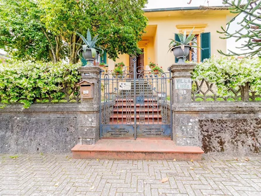 Immagine 3 di Villa in vendita  a Castelfranco Di Sotto