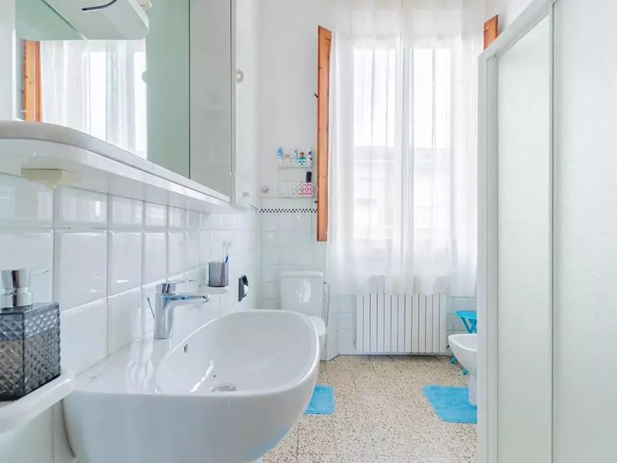 Immagine 31 di Villa in vendita  a Castelfranco Di Sotto