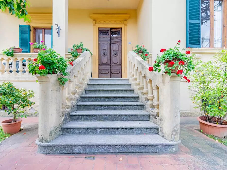 Immagine 5 di Villa in vendita  a Castelfranco Di Sotto