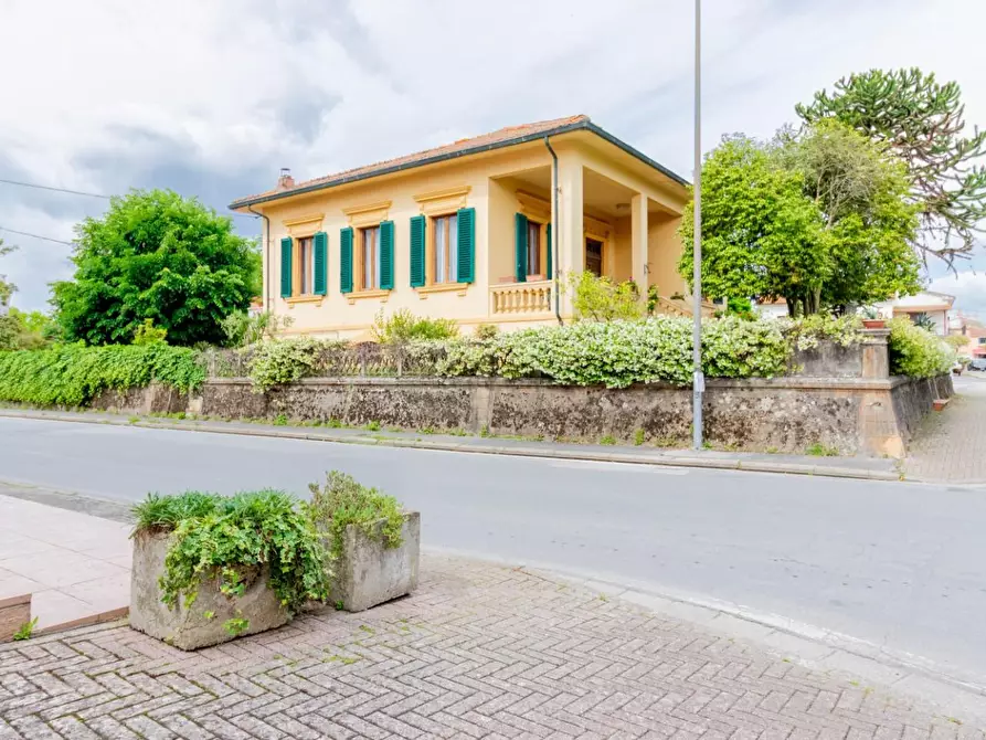 Immagine 1 di Villa in vendita  a Castelfranco Di Sotto
