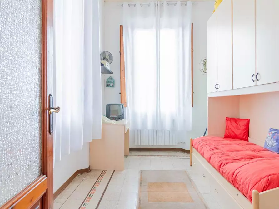 Immagine 13 di Villa in vendita  a Castelfranco Di Sotto