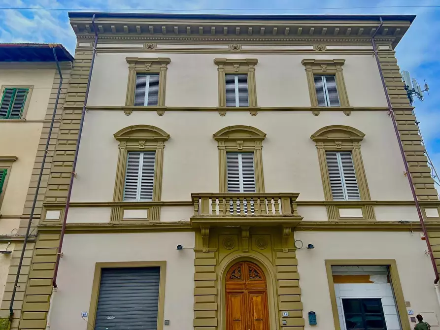 Immagine 2 di Villa in vendita  a Empoli
