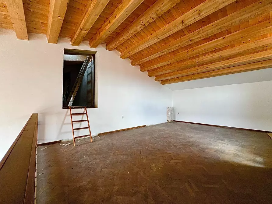 Immagine 35 di Villa in vendita  a Empoli