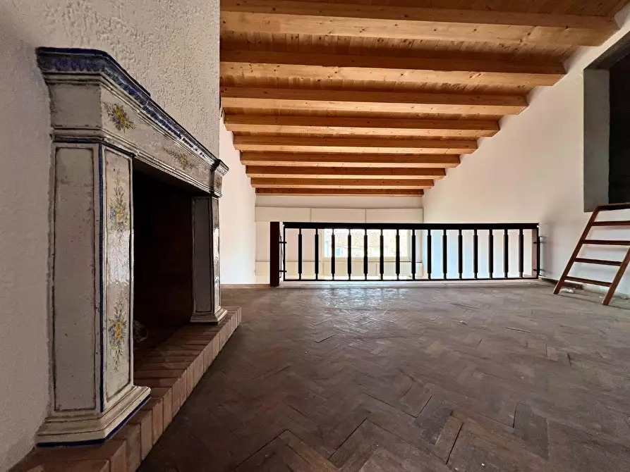 Immagine 37 di Villa in vendita  a Empoli